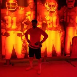 Meet your Posher, Raphael